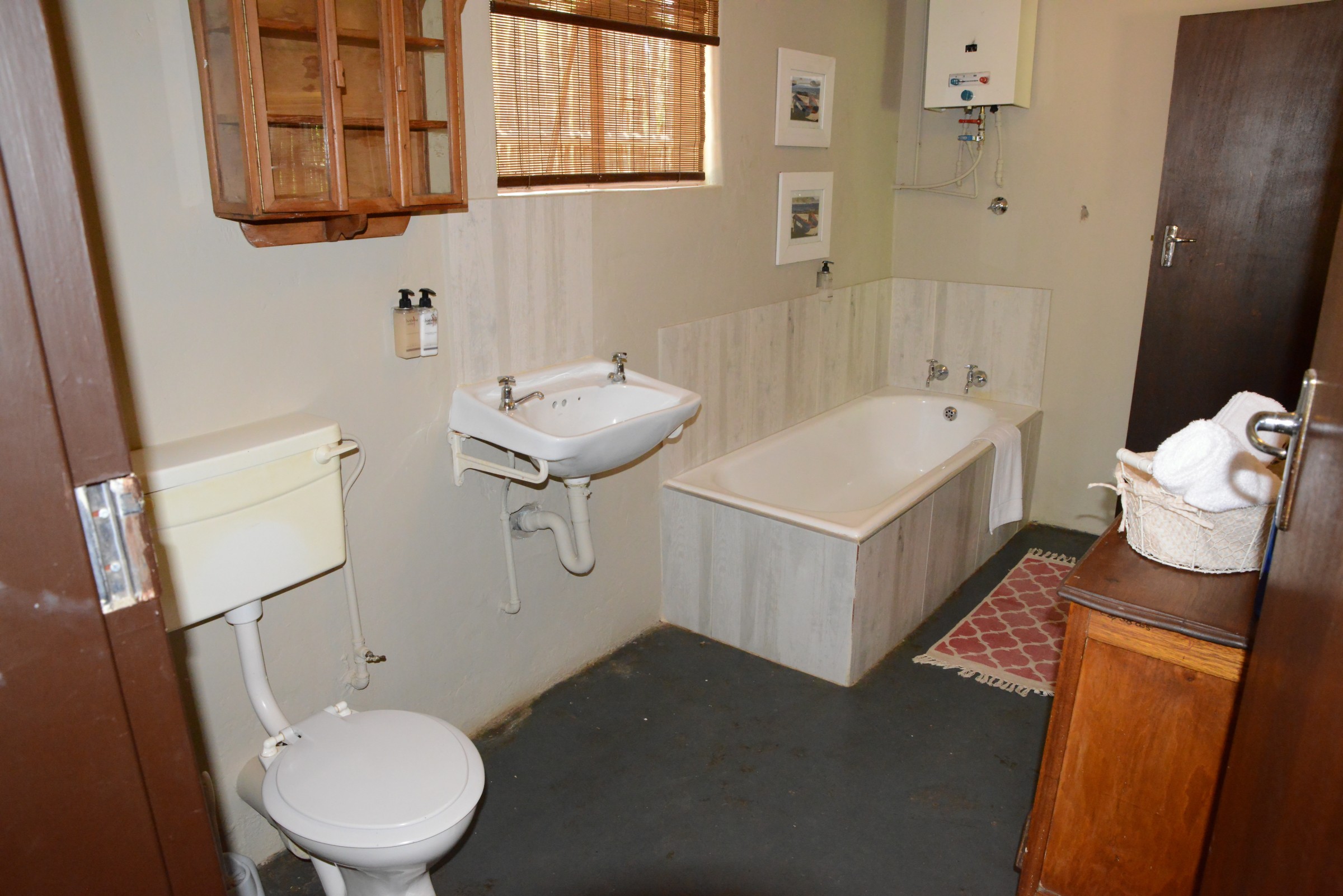 FG Bathroom 04 South Of Africa fg-bathroom-04-south-of-africa